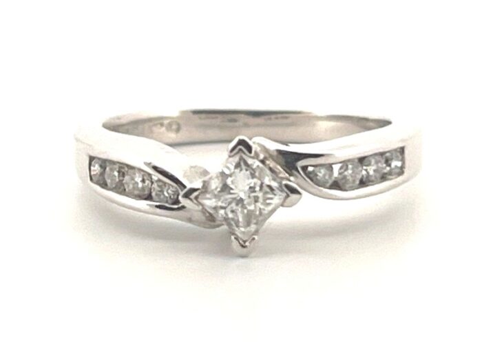 Diamond Engagement Ring
