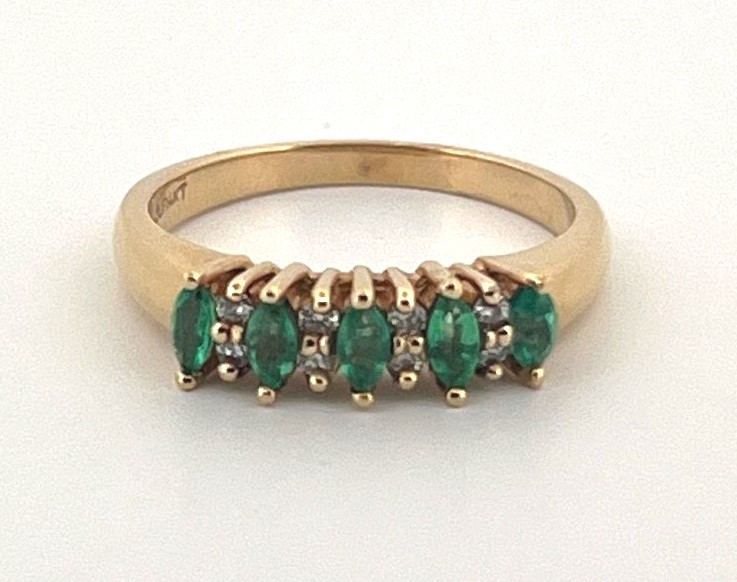 Emerald & Diamond Ring | Heiser's Jewelry