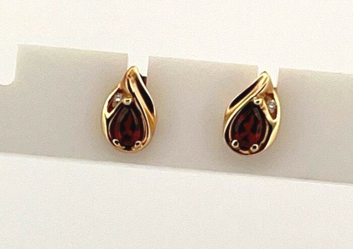 Garnet & Diamond Earrings